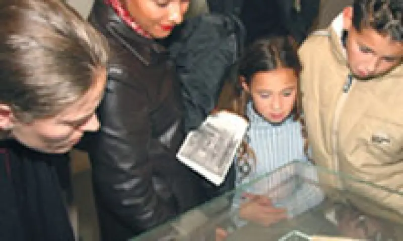 Mensen die het dagboek bekijken