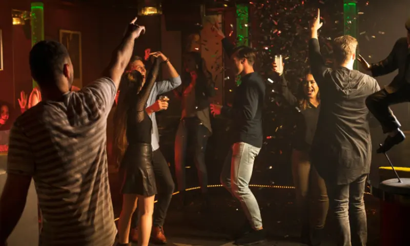 Jongeren tijdens het Uitgaan