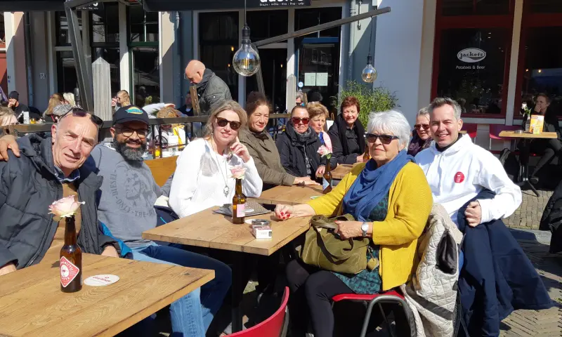 familie aan het borrelen