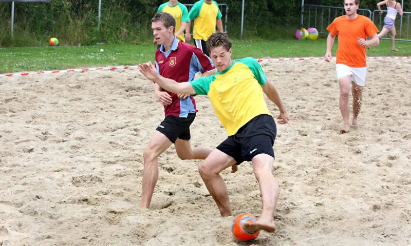 beach voetbal