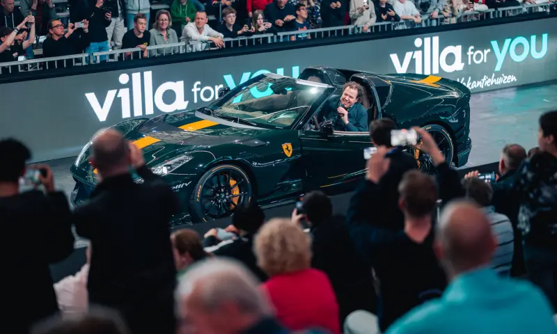 CarCatwalk met exclusieve auto's IAMS