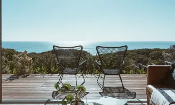 Bij deze terrassen aan het water wil jij deze zomer neerploffen: