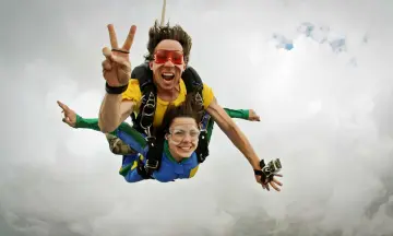 De invloed van het weer op parachutespringen