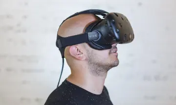 VR