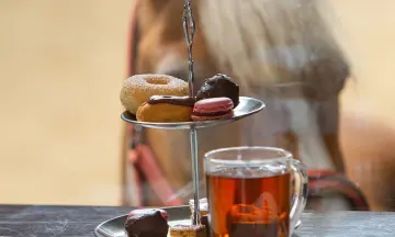Horse & High Tea