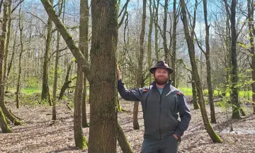 Met de boswachter door het Bieslandse bos