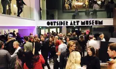 Bezoekers in Museum