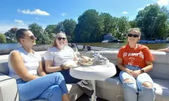 Relaxen op de loungeboot