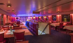 Cruise restaurant