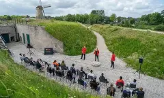 Optreden bij monument