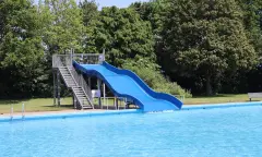 Glijbaan zwembad Borgelerbad Deventer