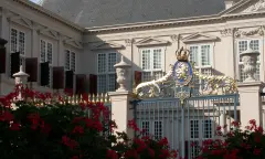 Paleis Noordeinde, Standbeeld Willem van Oranje