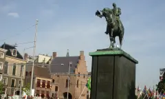 Koning Willem II hoog te paard