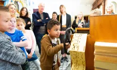Kinderen in het museum