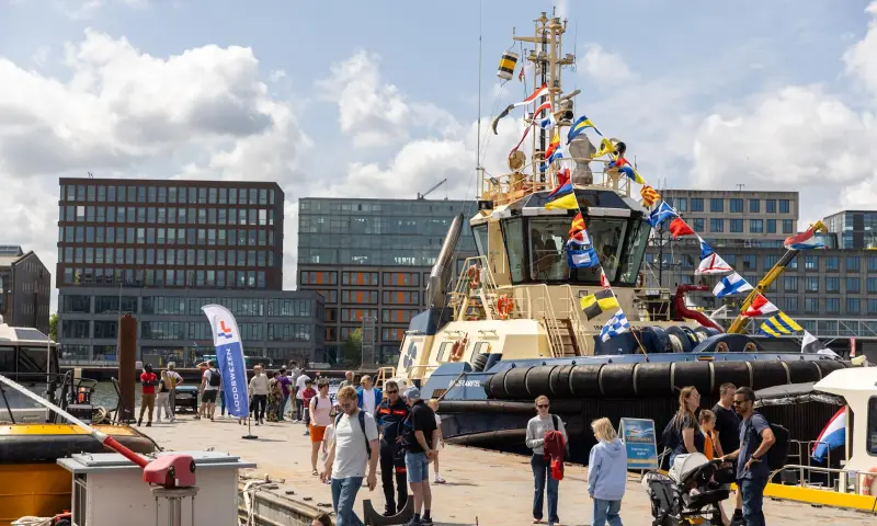 Havenfestivalterrein open schip Loodswezen