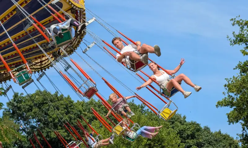 Stap in de zweefmolen