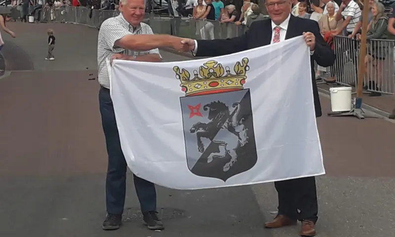 overhandiging Norger vlag tijdens vorige editie