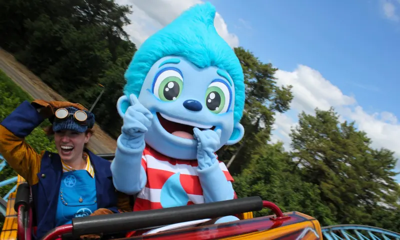 Ga in de achtbaan met mascotte Dippie